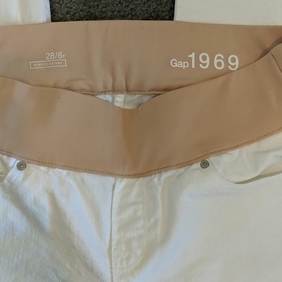 GAP MATERNITY JEANS - Picture 4 of 4